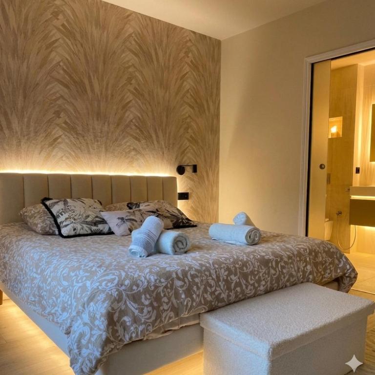 Villa ROUGE de Luxe à Mougins Piscine privée Espace Bien-être - Villa avec Piscine Privée - 3