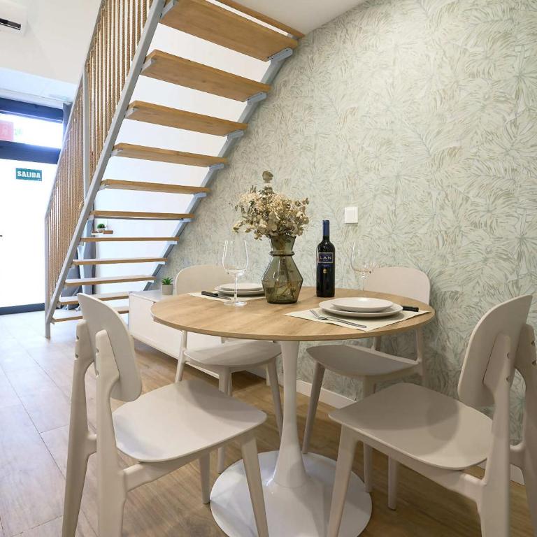 Roig Arena Cozy Loft - One-Bedroom Apartment - 14
