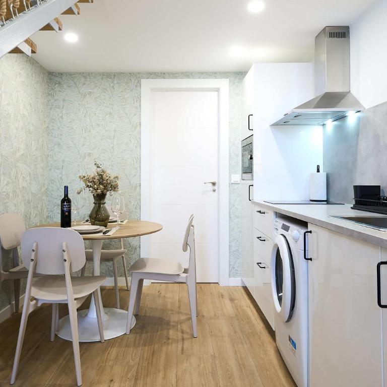 Roig Arena Cozy Loft - One-Bedroom Apartment - 15
