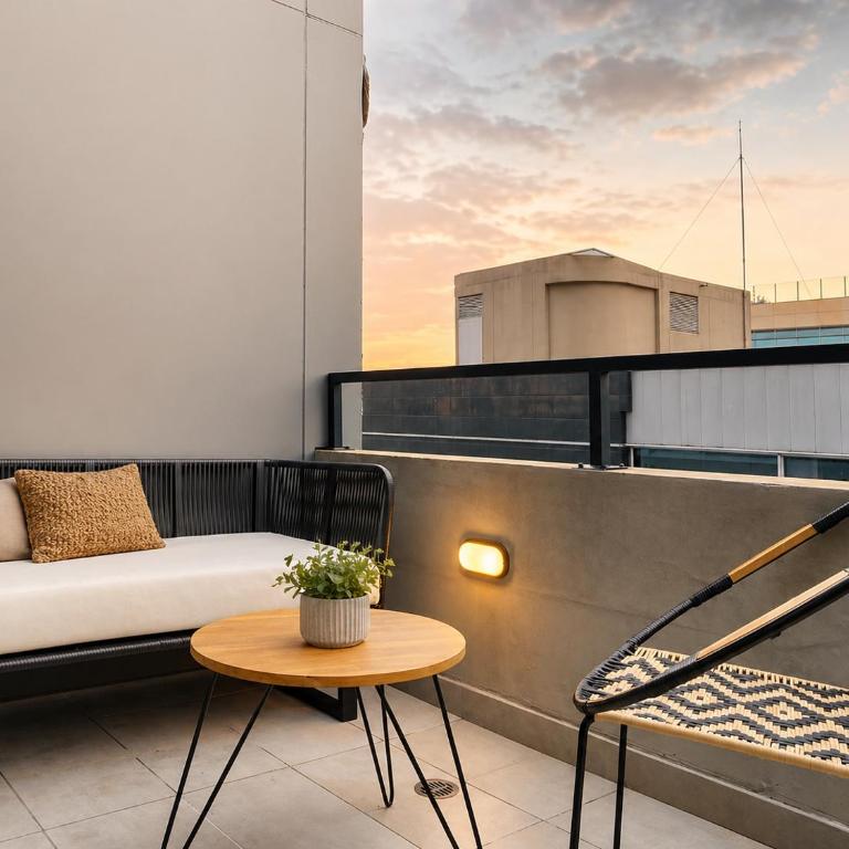 Unique mine Hotel Apartment, Pool, Gym, Parking, Co-working - Apartamento de 1 dormitorio con balcón y vistas a la montaña - 3
