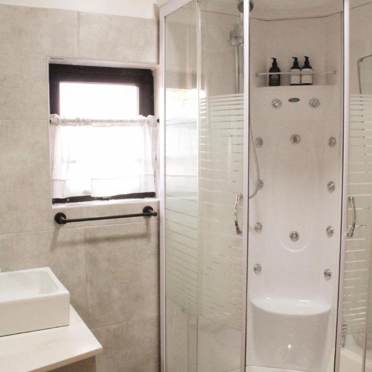 PUERTO NEVADO Box 6 en la base del Cerro catedral a 500 metros de los medios de elevación - Apartamento de 3 dormitorios - 9