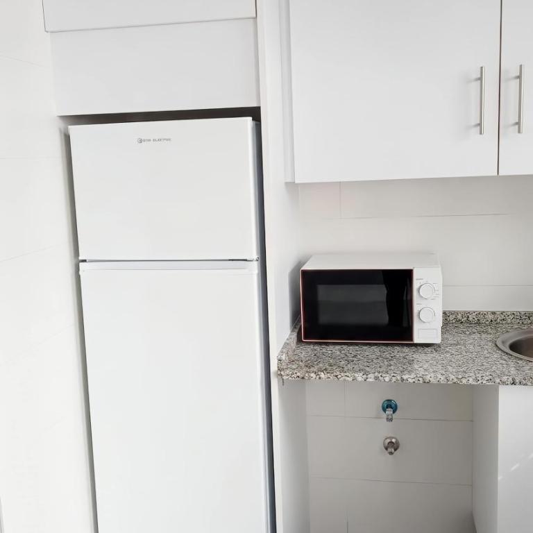 Estudio cerca de la playa y del centro del pueblo - Apartamento - 4