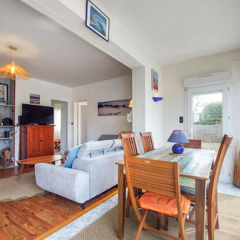 Charmante Maison Proche Plage - Three-Bedroom Townhouse - 2