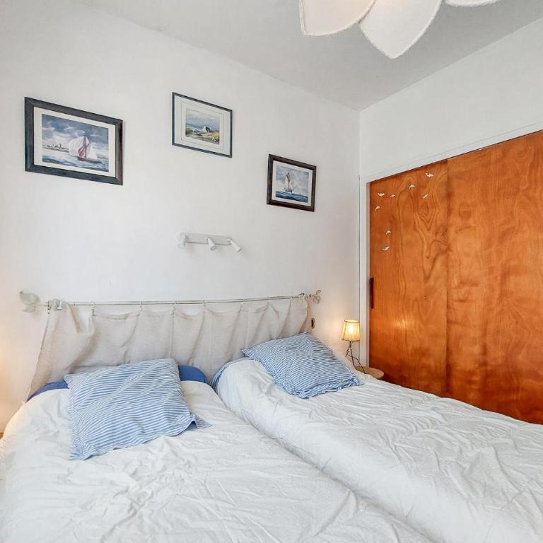 Charmante Maison Proche Plage - Three-Bedroom Townhouse - 15
