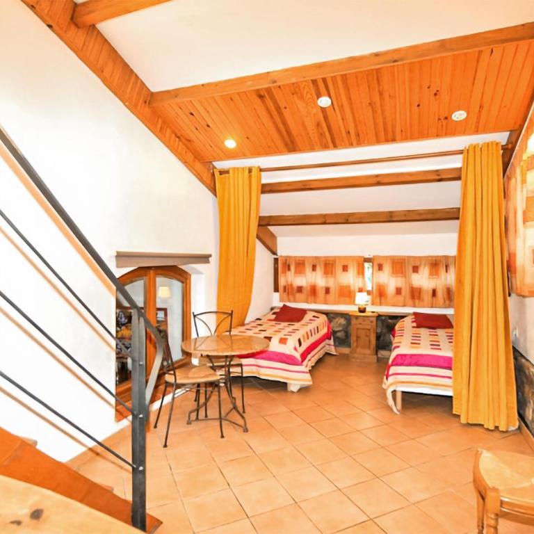 Paisible Villa Piscine - Maison 4 Chambres - 9