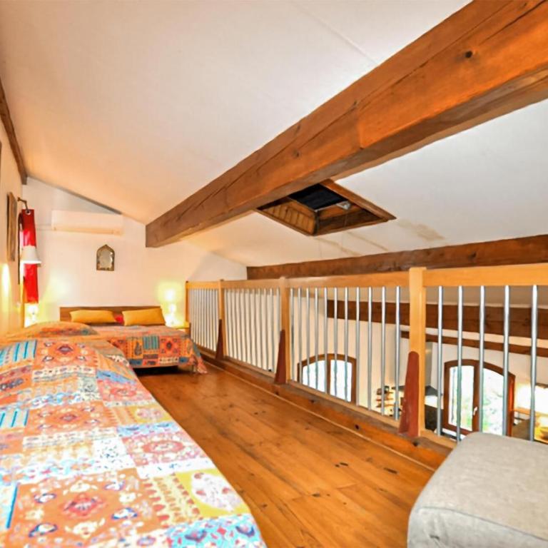 Paisible Villa Piscine - Maison 4 Chambres - 11
