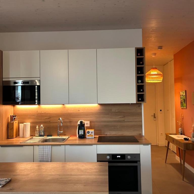 WeHost - Baudelaire - Beautiful apartment with large balcon - Appartement - 3