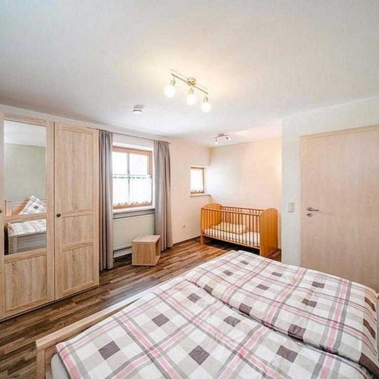 Ferienwohnung Breitenberg , Landhaus Linde, Seeg-Enzenstetten im Allgäu, mit Königscard - Apartment - 9