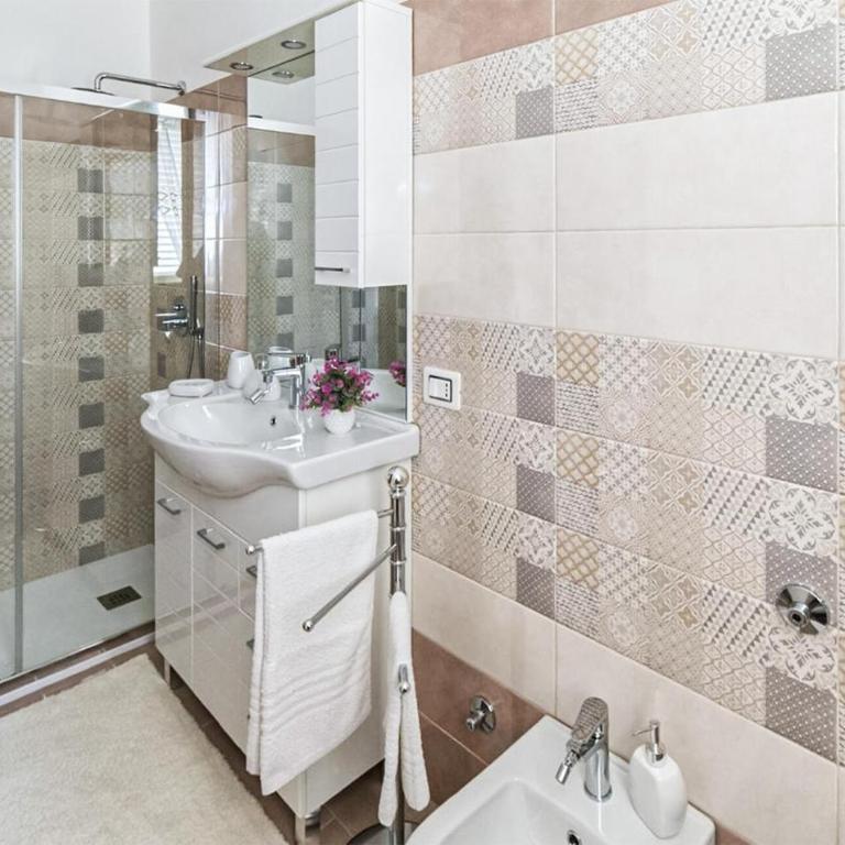Cozy Home In S Maria Del Focallo With Wifi - Maison de Vacances 3 Chambres - 10