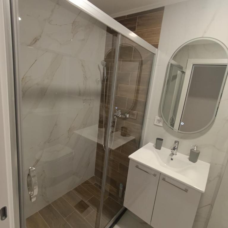 Apartment Laki - Studio Apartment with Balcony - 3