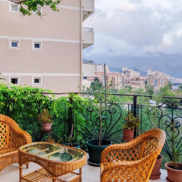 Paradise Garden Villa - Three-Bedroom Apartment - 15