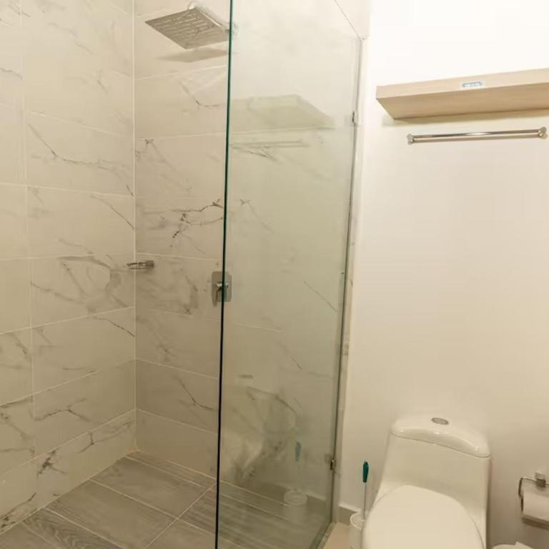 Amplia Suite Moderna con balcón cerca al mar - Apartamento de 1 dormitorio - 5
