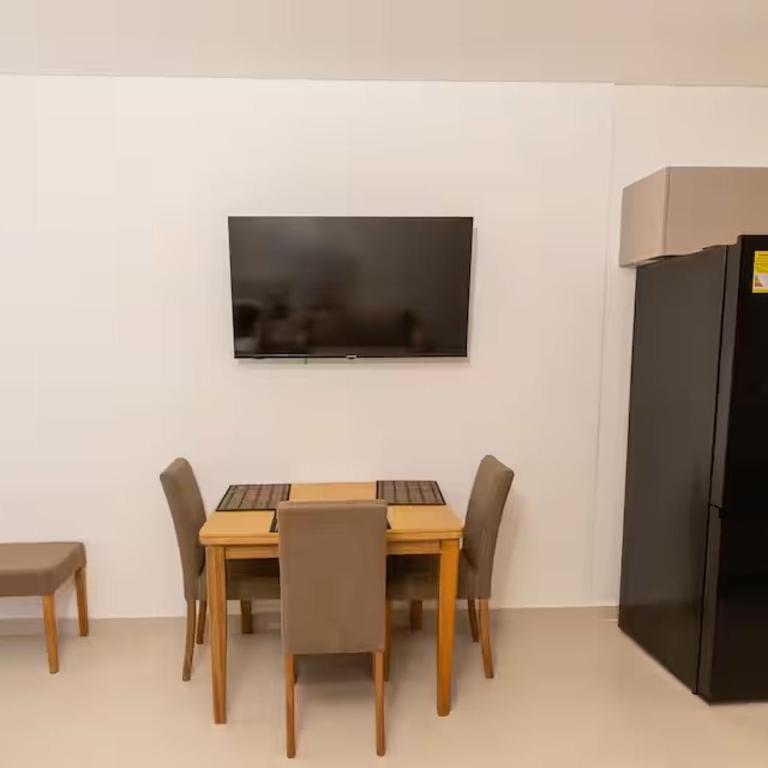 Amplia Suite Moderna con balcón cerca al mar - Apartamento de 1 dormitorio - 8