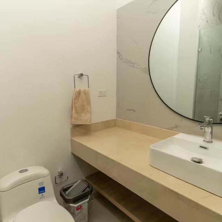 Exclusiva suite moderna con balcón cerca al mar - One-Bedroom Apartment - 3