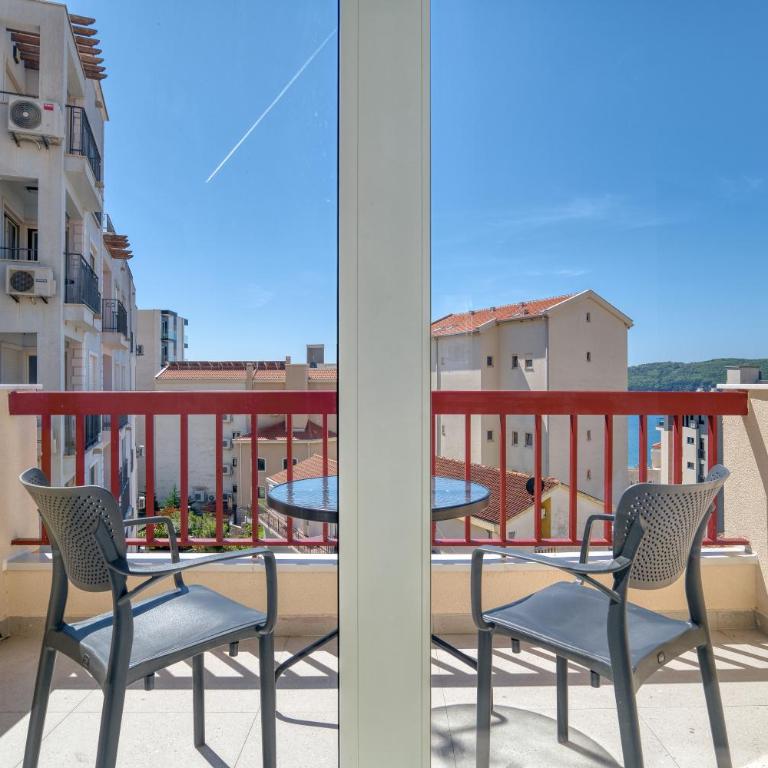 Gama residence - Family Room with Side Sea View - 4