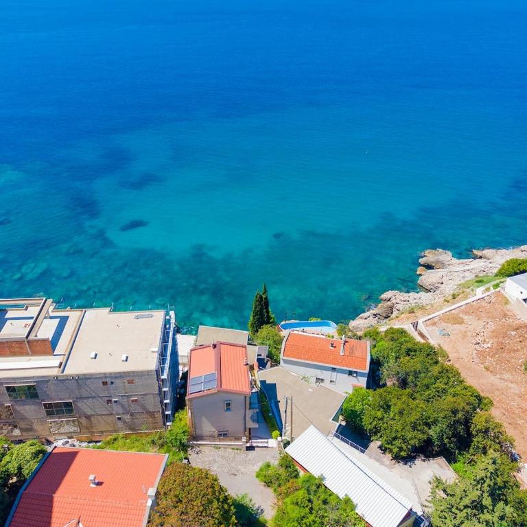 First Line Panoramic Sea View Villa - Dobra Voda - Villa - 2