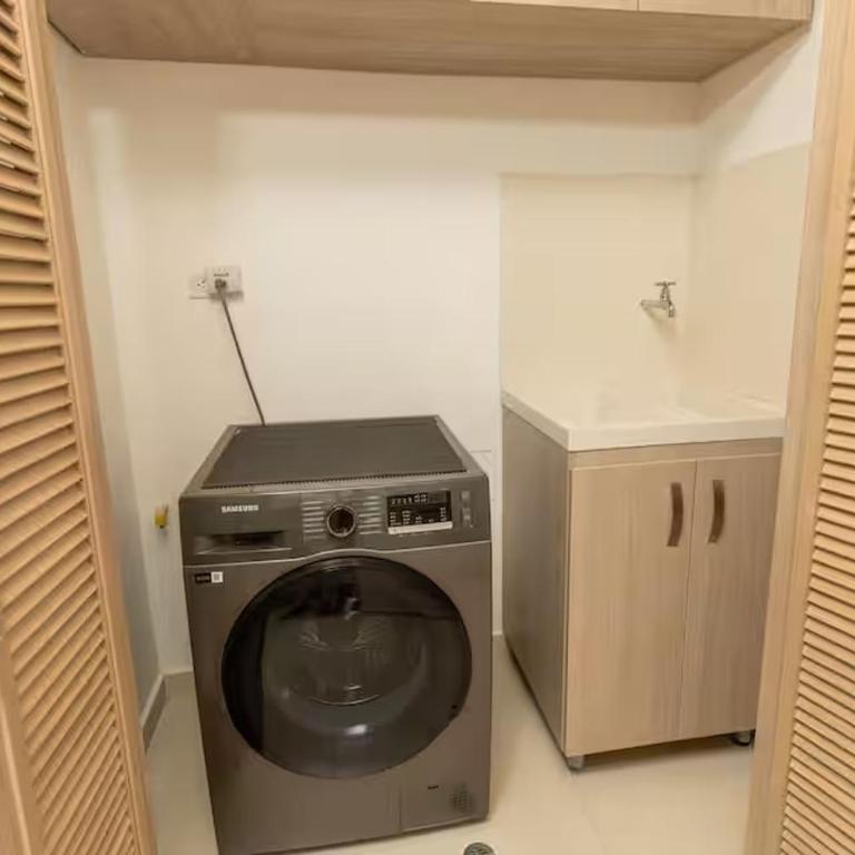Apto moderno de lujo 2 hab con balcón cerca al mar - Apartamento de 2 dormitorios - 9