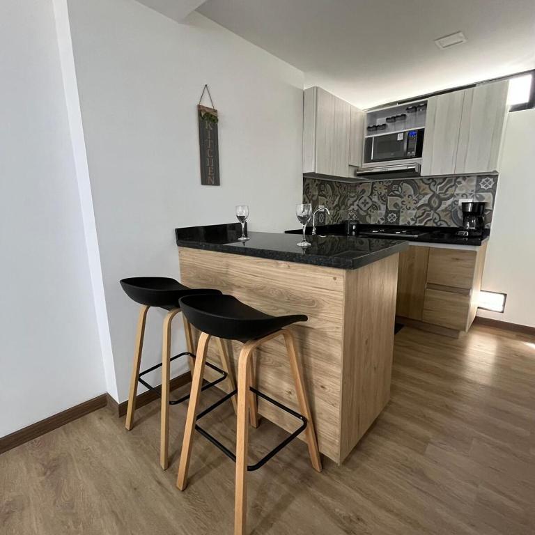 Ideal stay near the airport with parking & WiFi - Apartamento de 1 dormitorio - 27