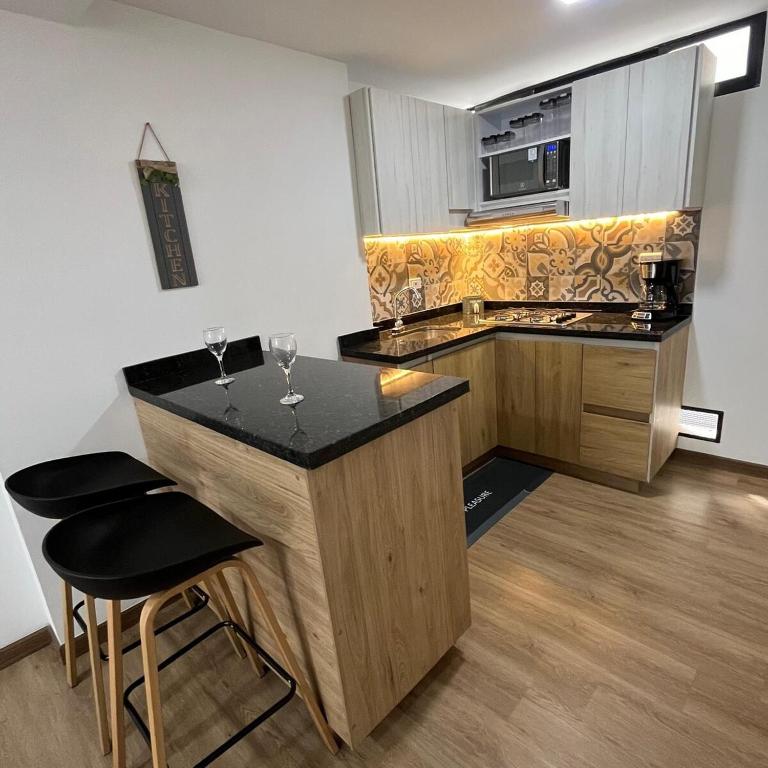 Ideal stay near the airport with parking & WiFi - Apartamento de 1 dormitorio - 28