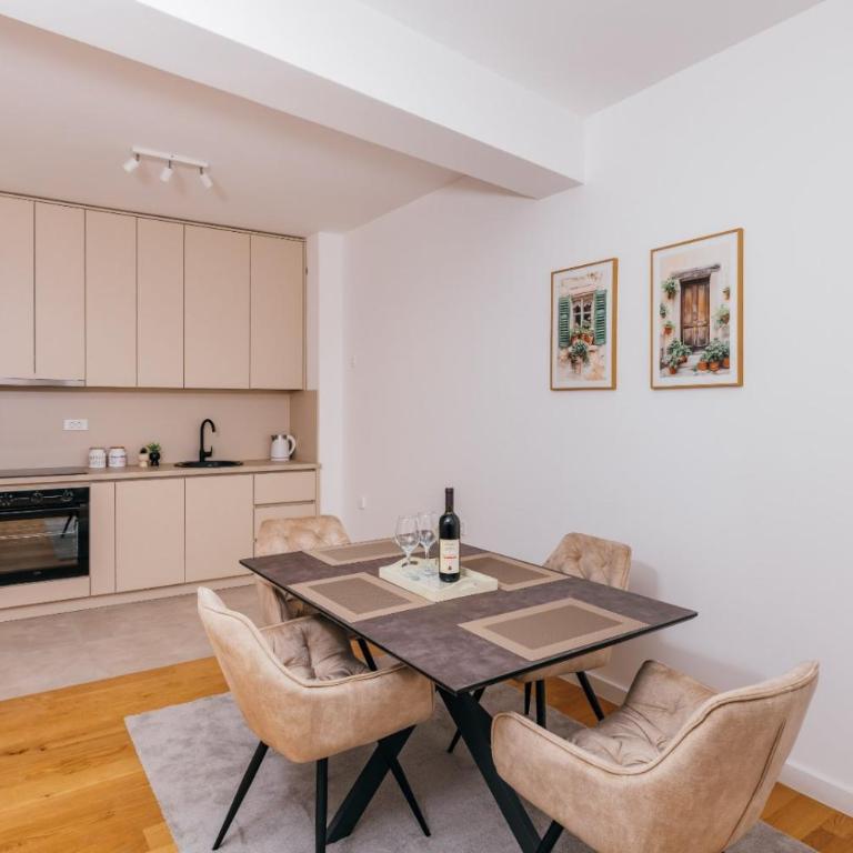 Lux apartments Bar - Two-Bedroom Apartment - 9