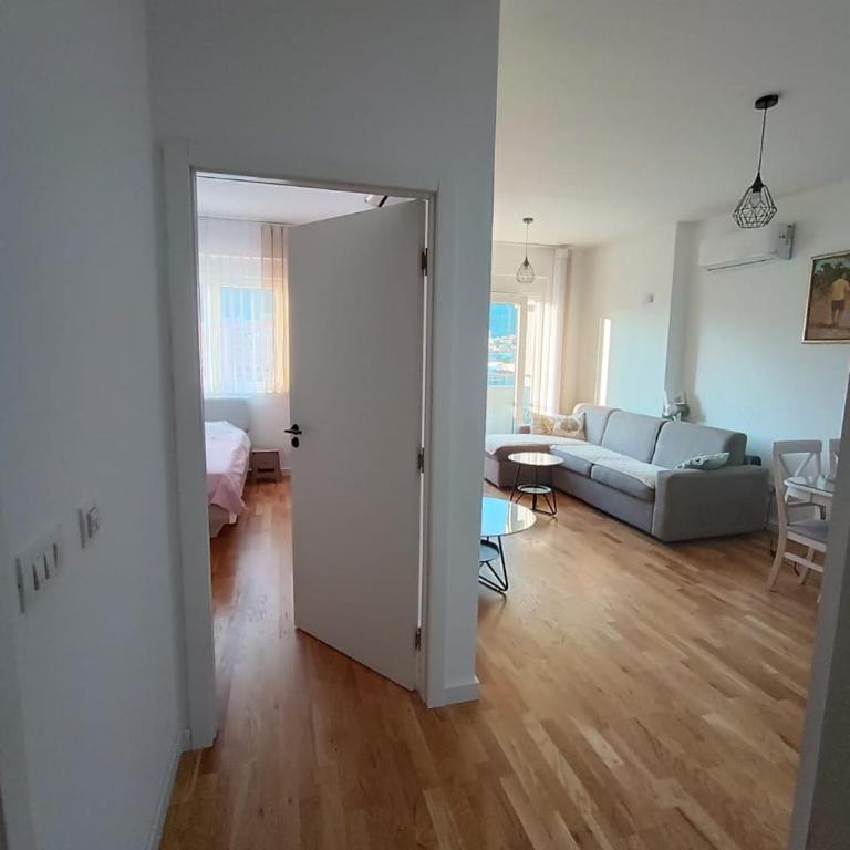 Family Home Apartment - Apartman sa 1 Spavaćom Sobom - 2
