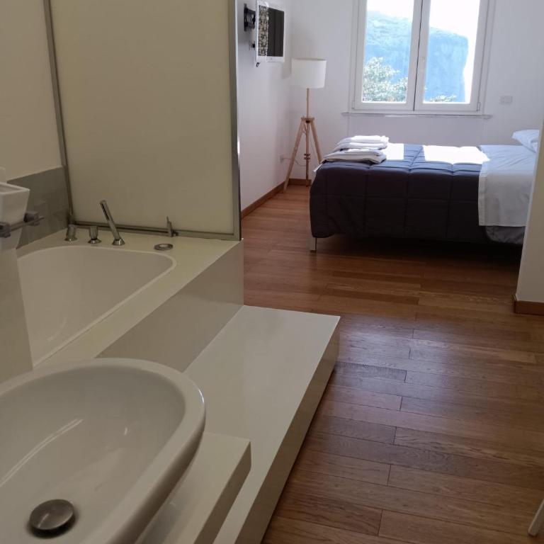 White Stylish Apartment 4 - Casa con 1 Camera da Letto - 32