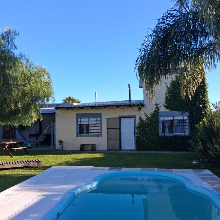 DPTO EL QUINCHO a 4 kilómetros del centro-pileta y parrilla - Apartamento de 1 dormitorio - 9
