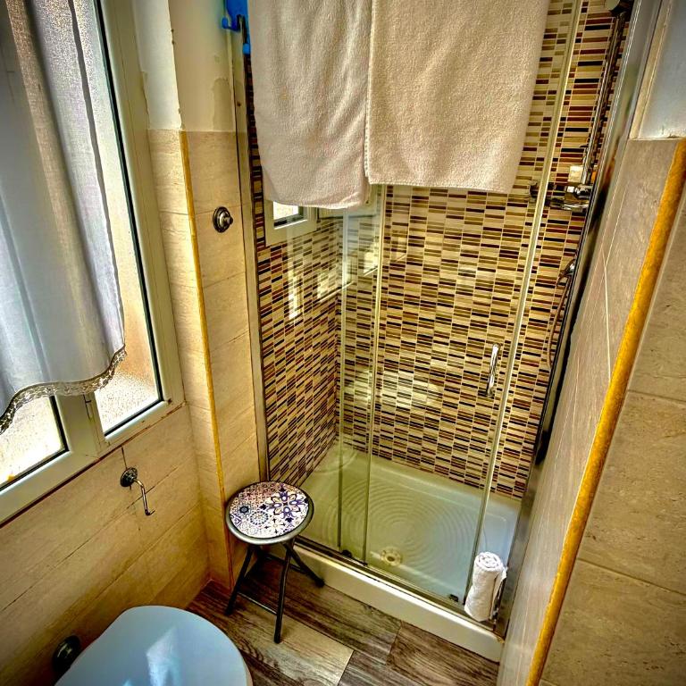 TrastevereHome - Camera Matrimoniale con Bagno Privato Esterno - 10