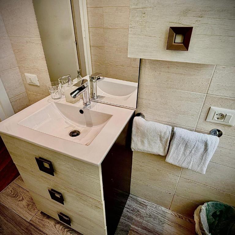 TrastevereHome - Camera Matrimoniale con Bagno Privato Esterno - 11