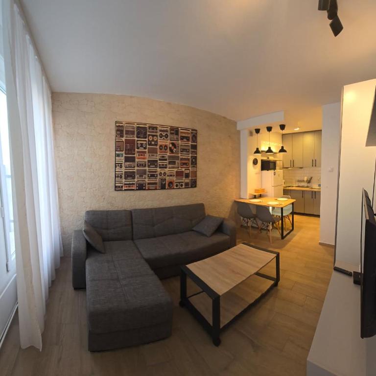 Bella Ada apartment - One-Bedroom Apartment - 2