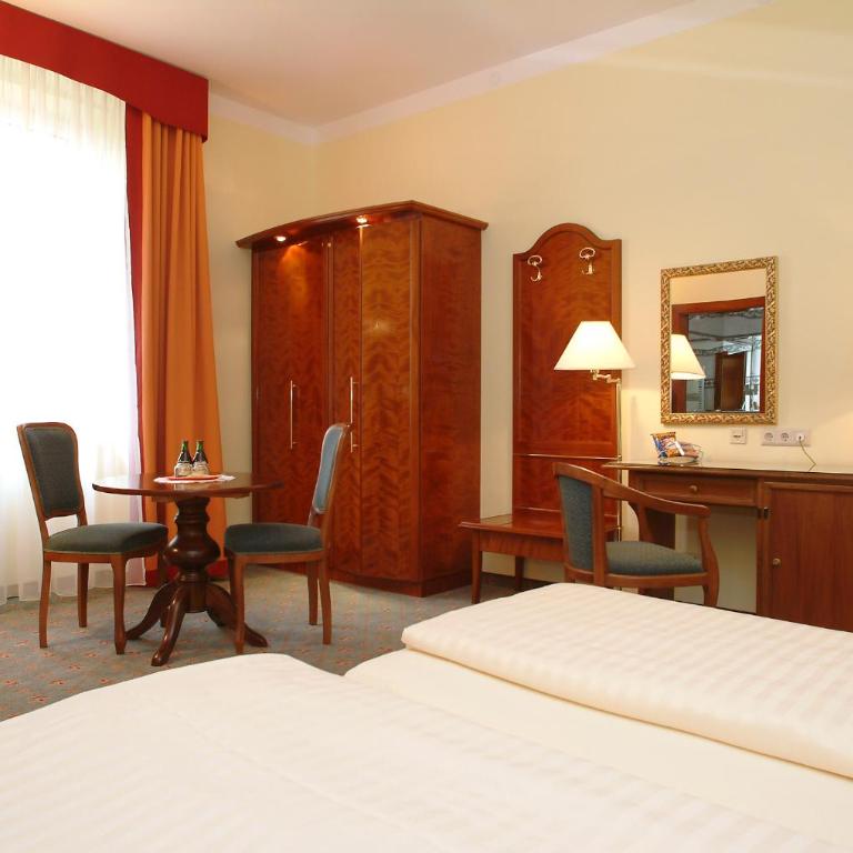 Altstadt Hotel Mosser Villach mit Parkplatz - Doppelzimmer mit Whirlpool - 13