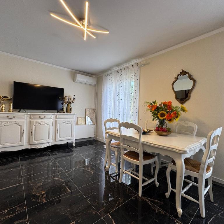 La Madeleine - 9 pers - Parking - Home&Service - Casa con 5 Camere da Letto - 2