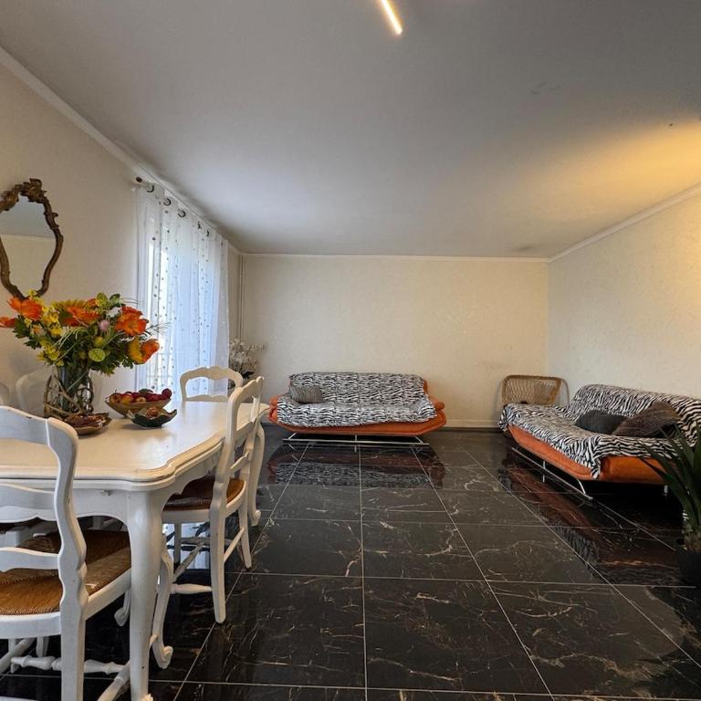 La Madeleine - 9 pers - Parking - Home&Service - Casa con 5 Camere da Letto - 13