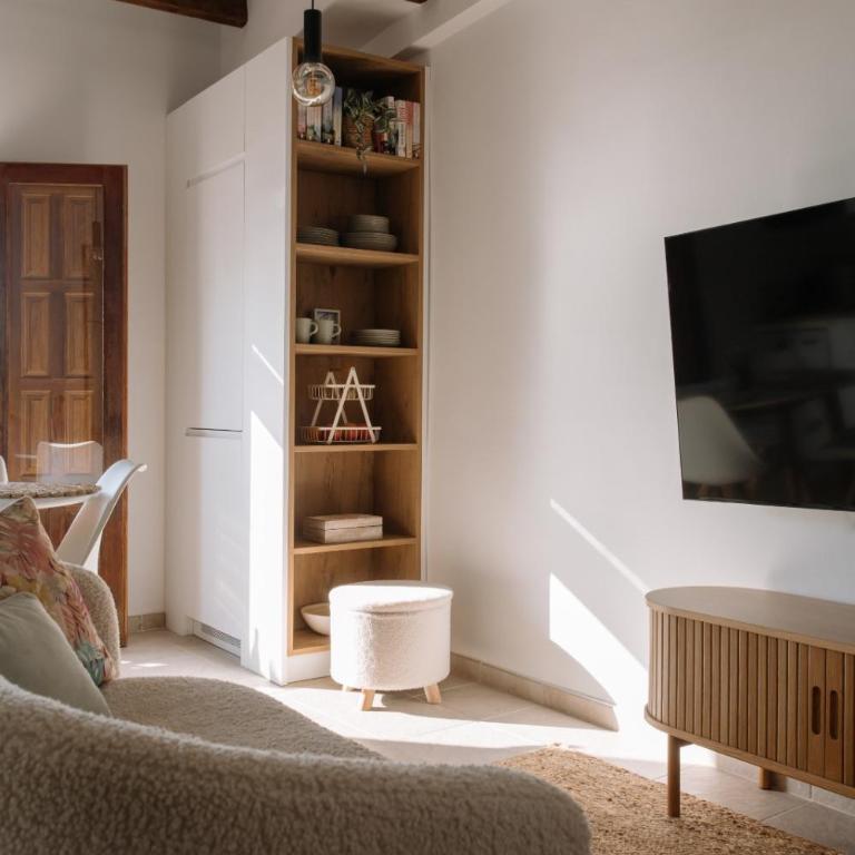 Anticrooms Arsenal - Two-Bedroom Apartment - 13