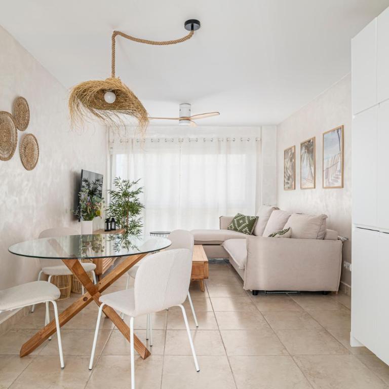 Primera línea playa Conil - Luminoso y elegante - Apartamento de 2 dormitorios - 2