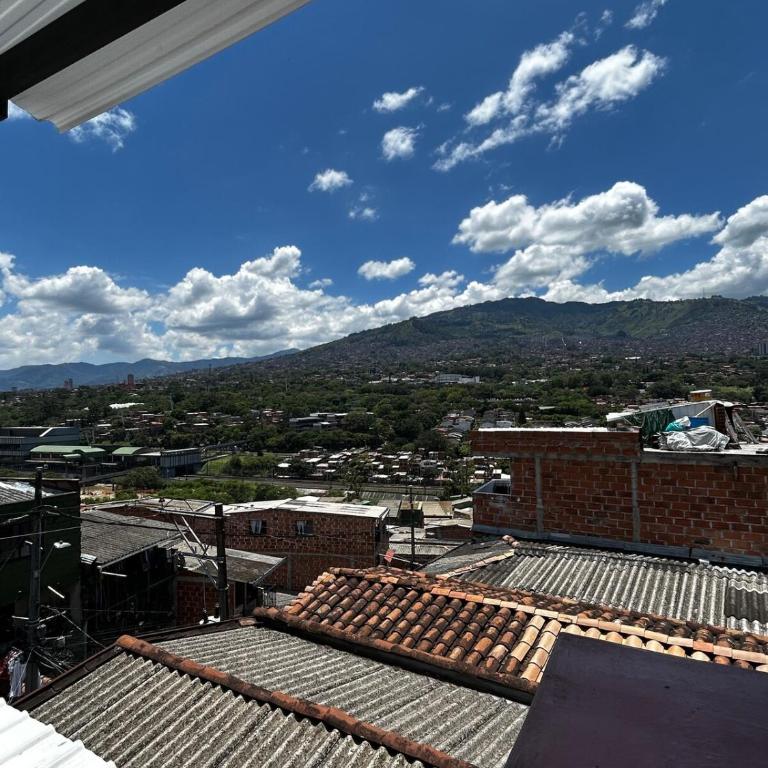 Balcony View Apartments with Fast WiFi near Subway - Apartamento de 1 dormitorio - 2