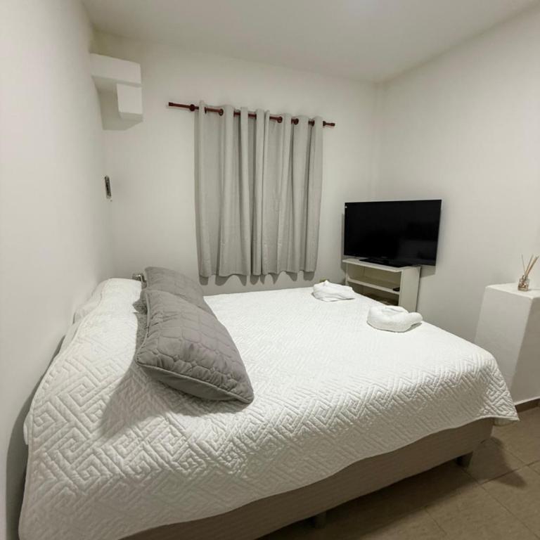 Hipolito - One-Bedroom Apartment - 4