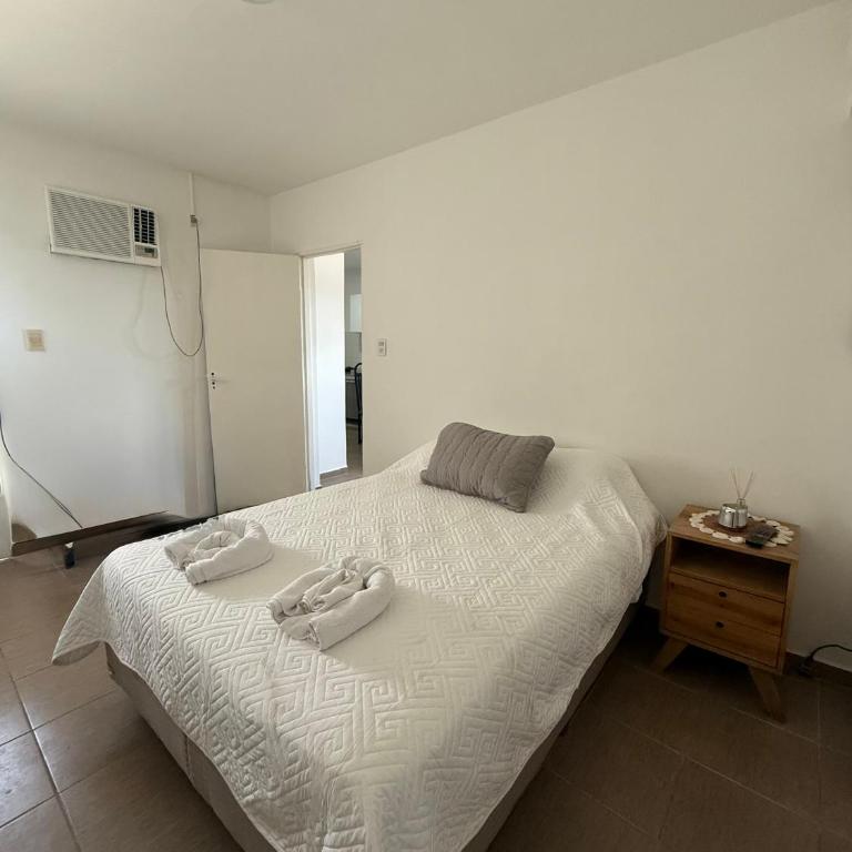 Hipolito - One-Bedroom Apartment - 6