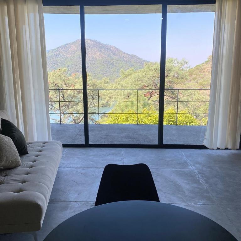 "Modern Loft Spectacular View of Mountain and Lake - Studio avec Vue sur Lac - 22