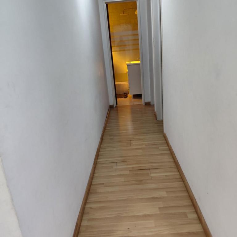 Danny ap - Amplio y cómodo - 18 min Aeropuerto - Zona de Restos - Parking - Apartamento de 2 dormitorios - 14