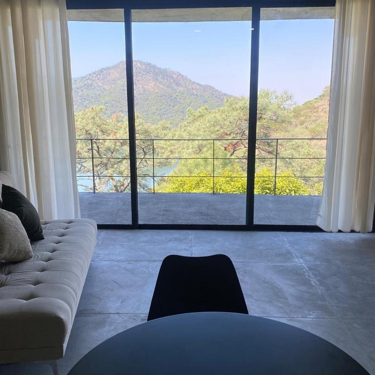 Modern Boutique Loft with Lake View - Studio mit Seeblick - 2