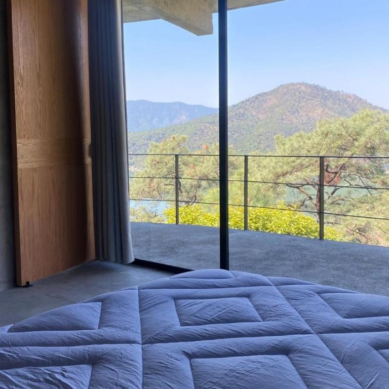 Modern Boutique Loft with Lake View - Studio mit Seeblick - 22