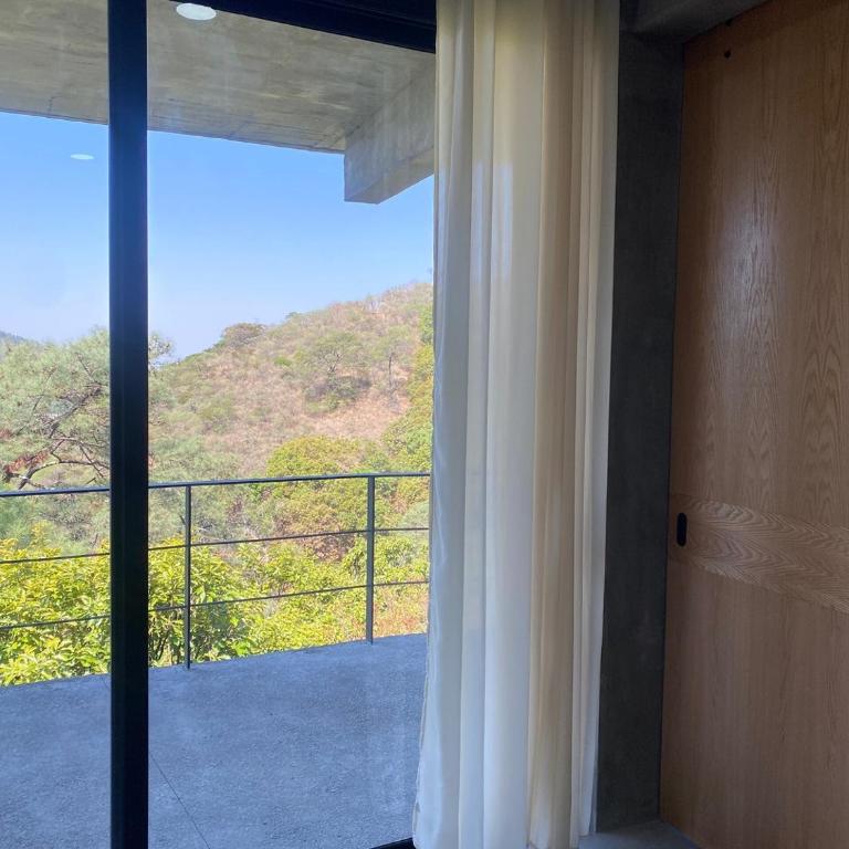 Modern Boutique Loft with Lake View - Studio mit Seeblick - 25