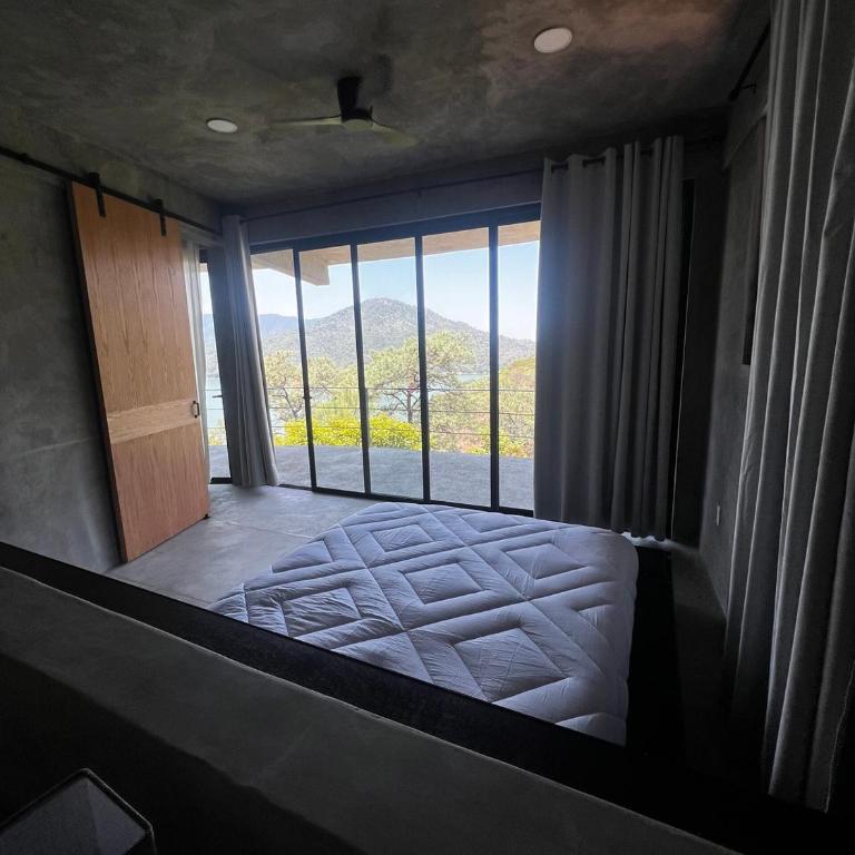 Modern Boutique Loft with Lake View - Studio mit Seeblick - 29