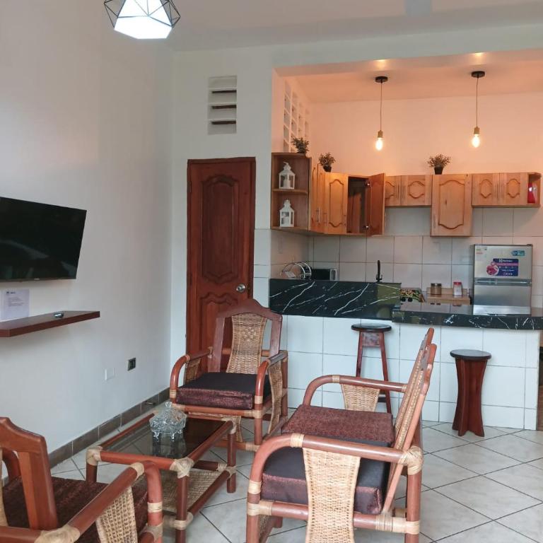 Maynas 100 - Apartamento 2do piso - 1 cdra de la Municipalidad - Calle Brasil 1005 - Apartamento Estándar - 4