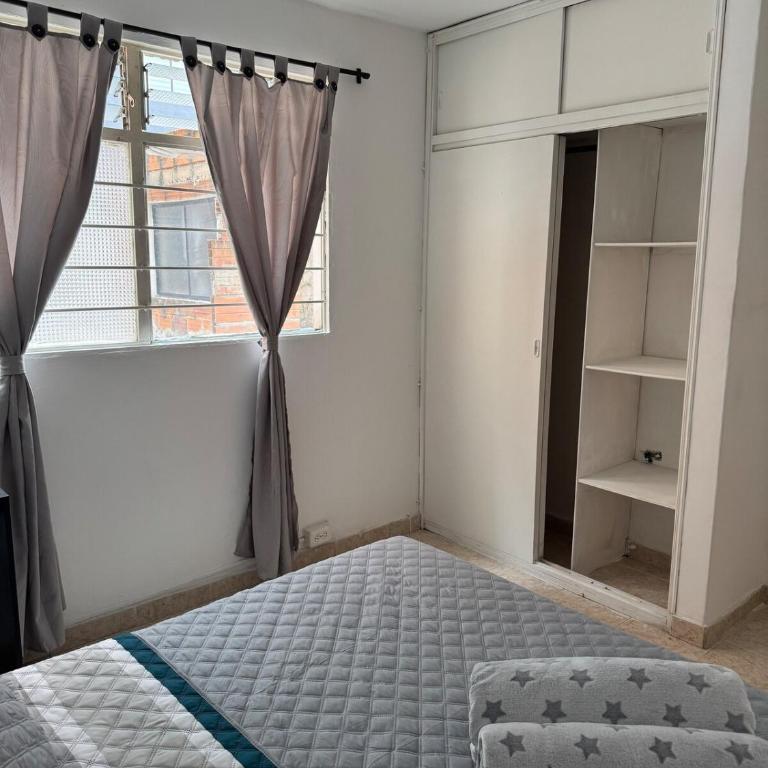 Hermoso apartamento Laureles - Apartamento de 2 dormitorios - 12