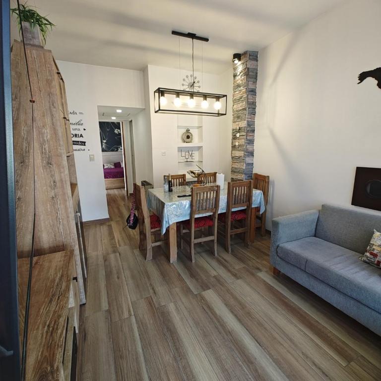 Depto 2 AMB y dependencia - Apartamento de 2 dormitorios - 11