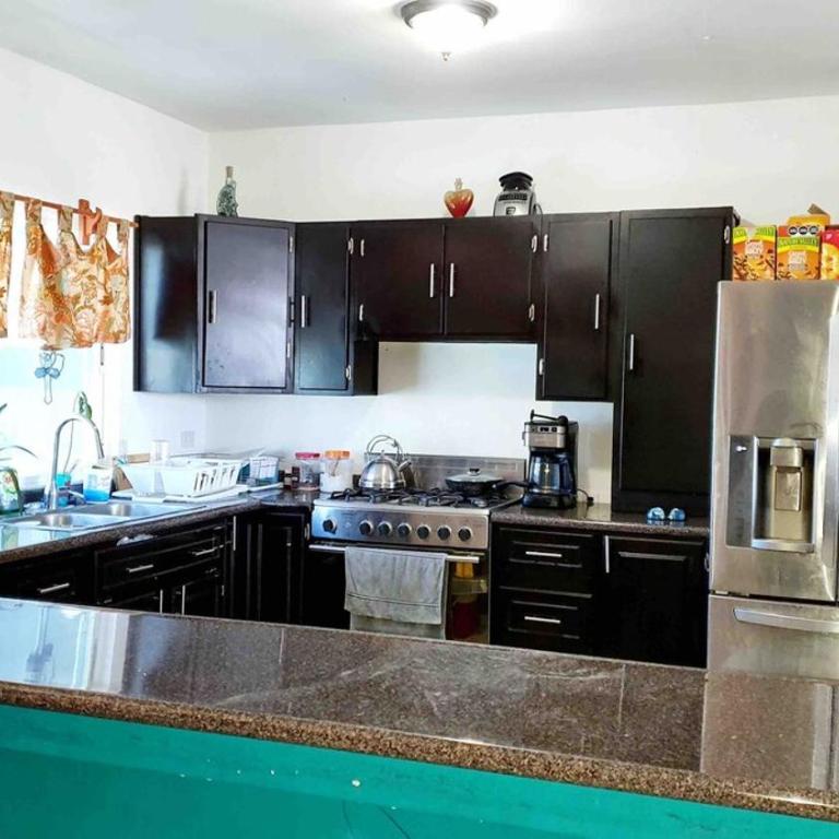 Family home with ocean views in gated community - Three-Bedroom House - 4