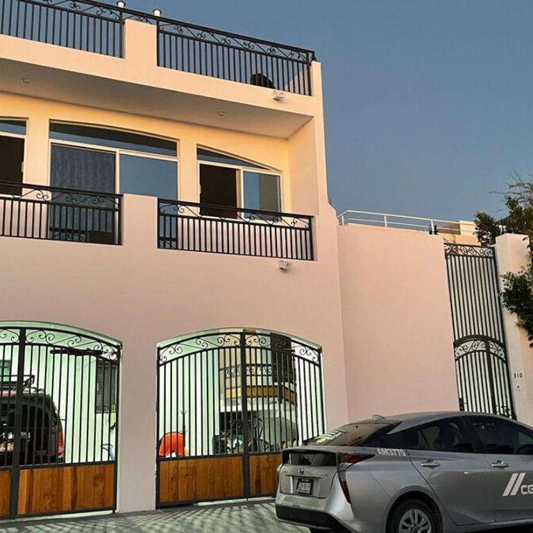 Family home with ocean views in gated community - Three-Bedroom House - 10