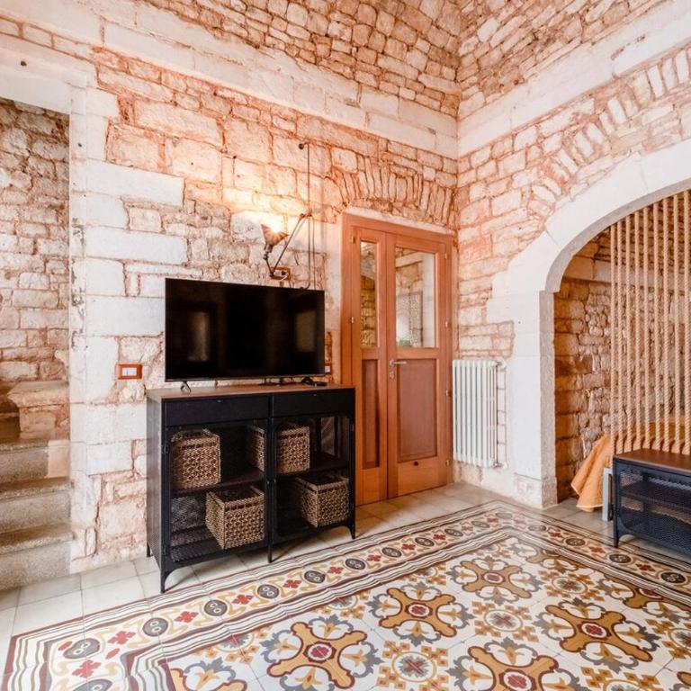 3-Level Stone Home with Rooftop Terrace in Martina Franca Historic Center, 2 Min from Cathedral - Casa con 1 Camera da Letto - 90